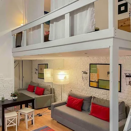 B15 Downtown Cosy *